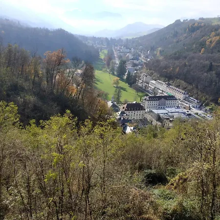Appartement Chateau Uriage-Chamrousse Saint-Martin-dʼUriage Exterior foto